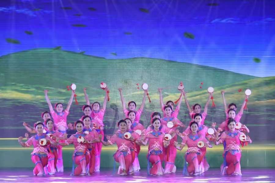 凤阳花鼓.jpg